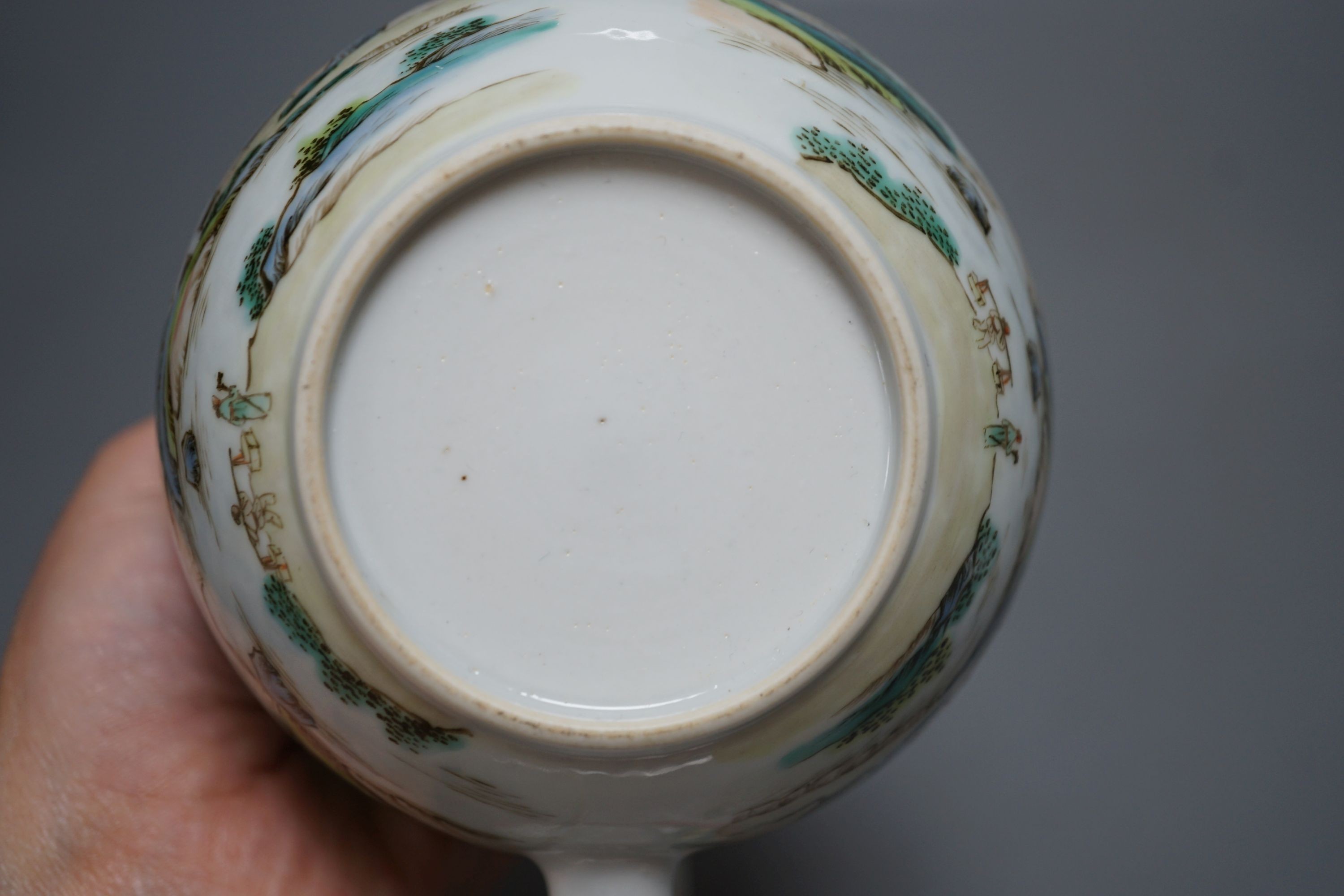 A Chinese famille rose teapot, 13cm